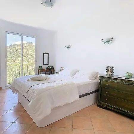 Villa A Aiguebelle Avec Piscine Privee Et Climatisation, Pres De La - Fr-1-308-190 *